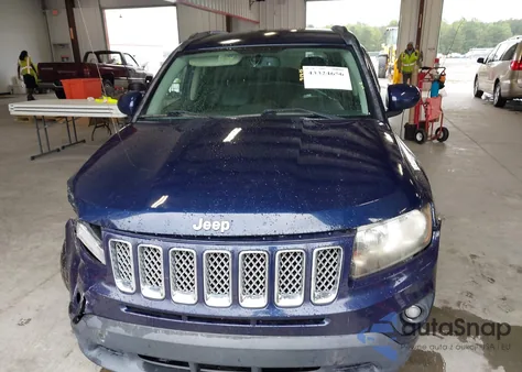 2016 Jeep Compass Latitude z USA, uszkodzony, nr VIN 1C4NJDEB9GD616853